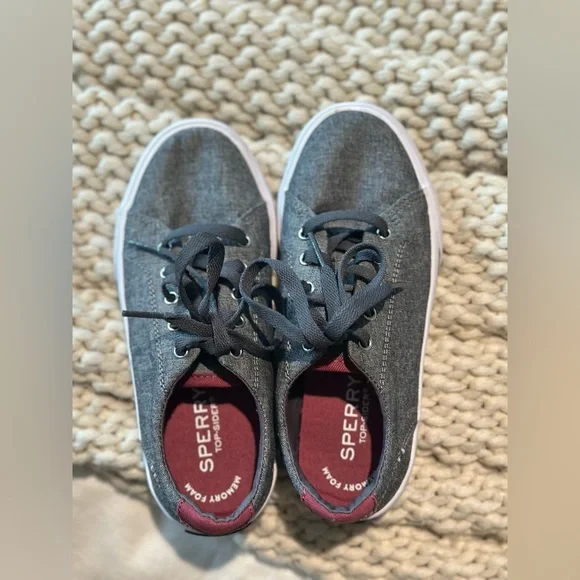 Sperry Gray and Red Sneakers Casual Low-Top - Picture 4 of 6